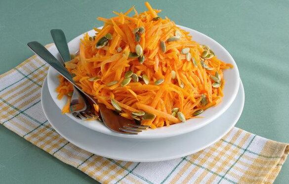 La salade d'automne à base de graines de citrouille aide à la prostatite